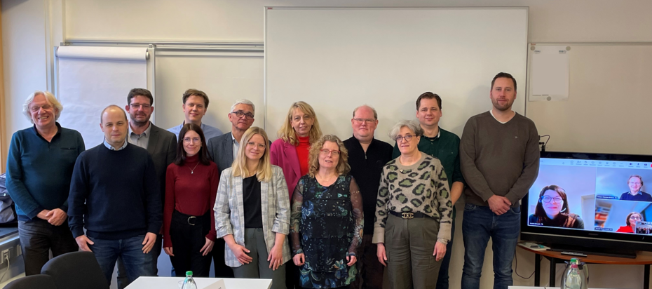 Participants from the consortium management and partners at the first project meeting in Hanover